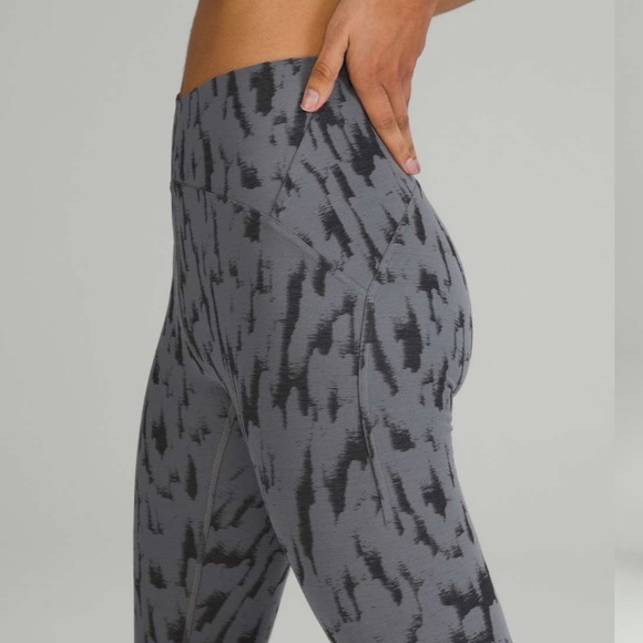 Lululemon InStill High-Rise Tight 25" - Picture 4 of 9